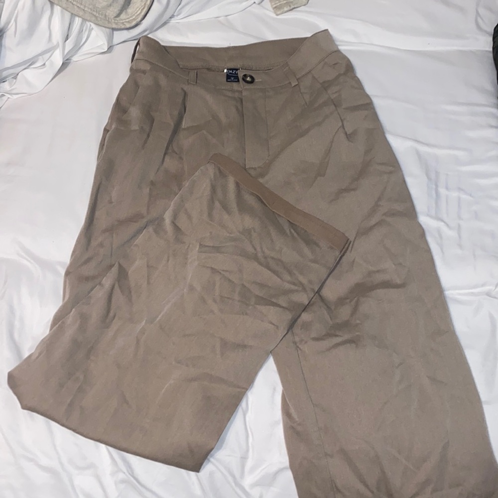 Khaki trousers never work size medium. From Shein, brand: Daisy